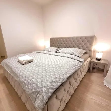 Metropolis Prime With Free Parking