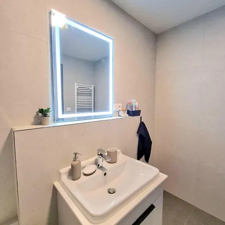 Metropolis Prime With Free Parking *